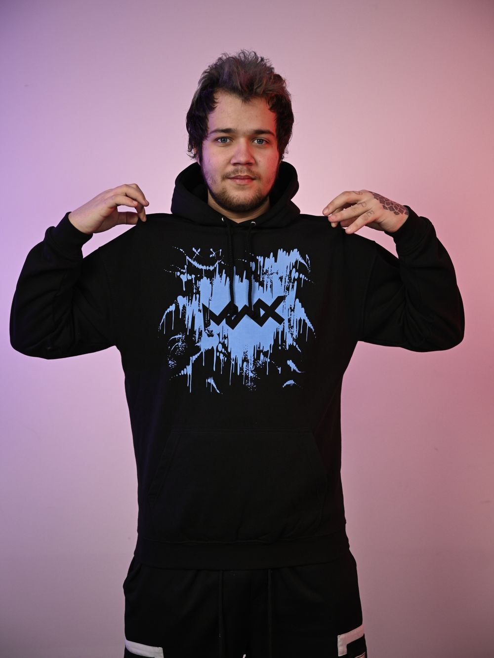 Hot topic venom hoodie hotsell